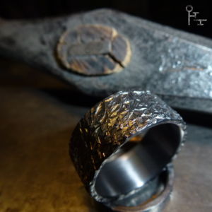 Ring Amboss und Hammer vertragen sich prima! - Werkstatt Geflüster Ring Amboss und Hammer vertragen sich prima! - Werkstatt Geflüster